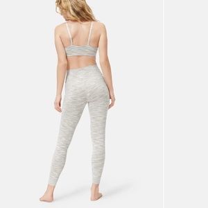 outdoor voices flow 7/8 legging in oatmeal stripe